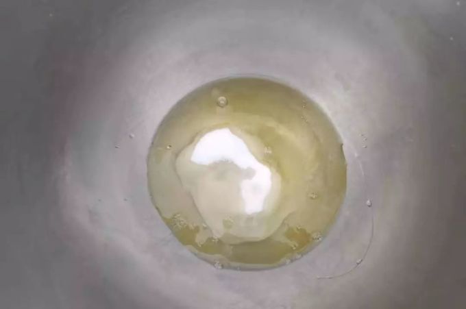 网红焦糖海盐蛋糕好吃到排队了,零失败在家一样做!
