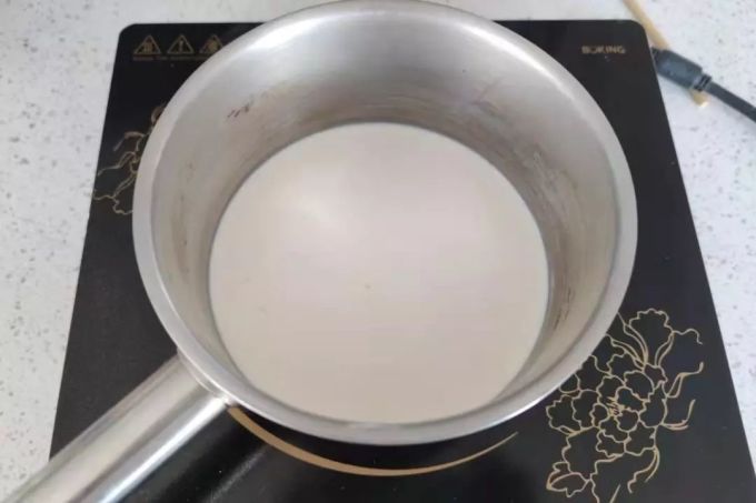 网红焦糖海盐蛋糕好吃到排队了,零失败在家一样做!