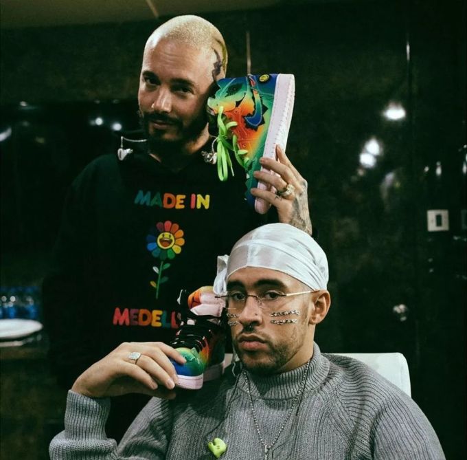 潮闻快食 | J Balvin x Air Jordan 1 曝光,Dior 推出 Oblique 图案 AirPods 保护套