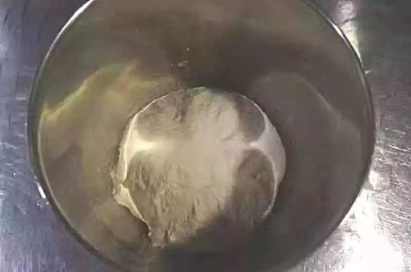这款高纤黑糖谷物吐司太嫩了,配方主要加了?