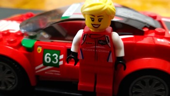 弥补童年缺少的遗憾 篇三十二：LEGO 75886-女车手，赛车上的风景线