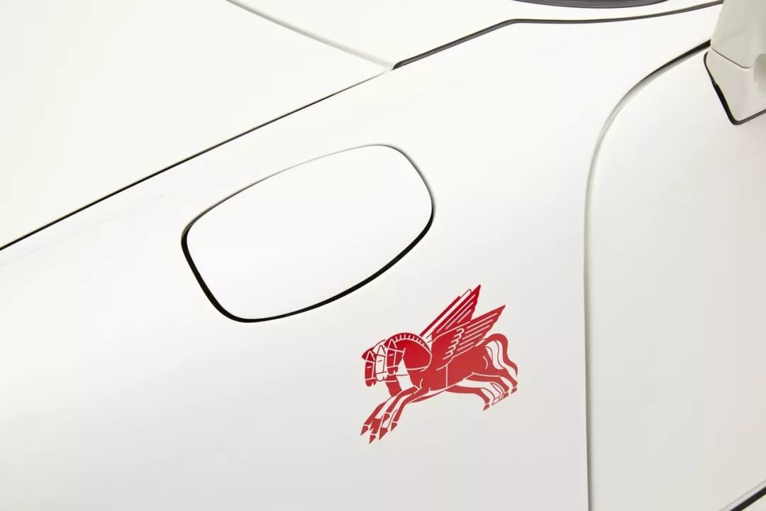 潮闻快食 | SUPERSTAR 五十周年特别系列即将发售；Porsche x Aimé Leon Dore 细节公开！