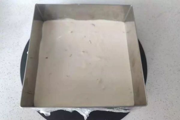 敲开玻璃糖罩,入口即化的情人节蛋糕,居然这么高级!