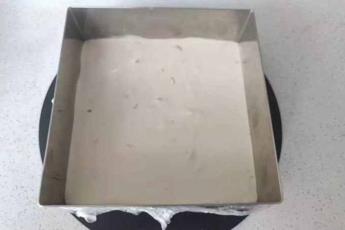 敲开玻璃糖罩,入口即化的情人节蛋糕,居然这么高级!