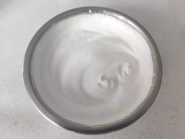 敲开玻璃糖罩,入口即化的情人节蛋糕,居然这么高级!