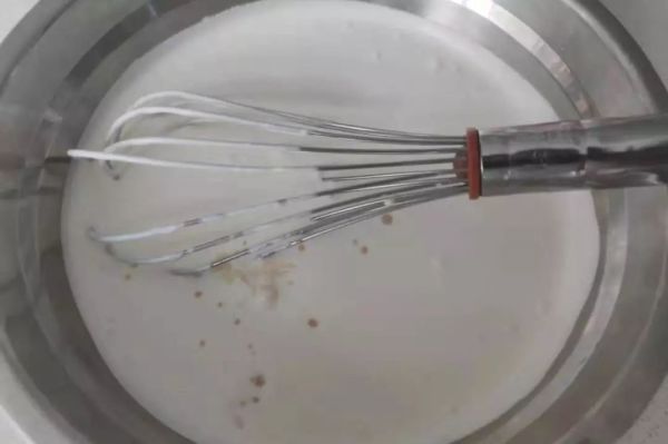 敲开玻璃糖罩,入口即化的情人节蛋糕,居然这么高级!