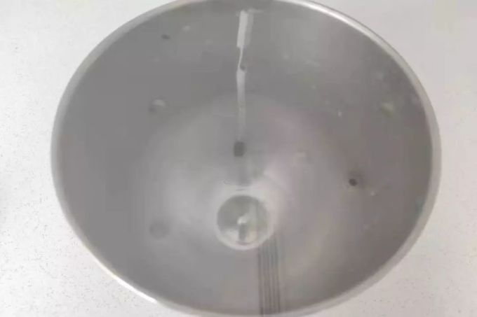 敲开玻璃糖罩,入口即化的情人节蛋糕,居然这么高级!
