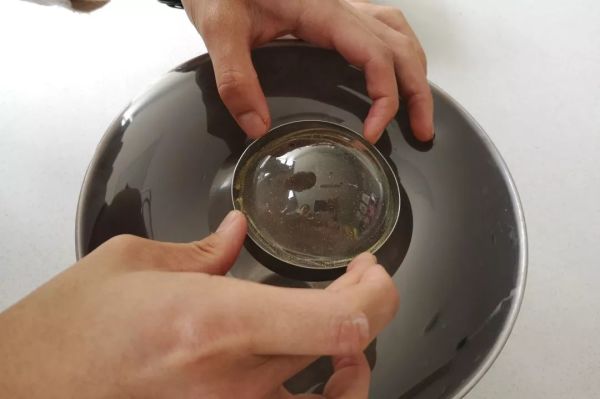 敲开玻璃糖罩,入口即化的情人节蛋糕,居然这么高级!