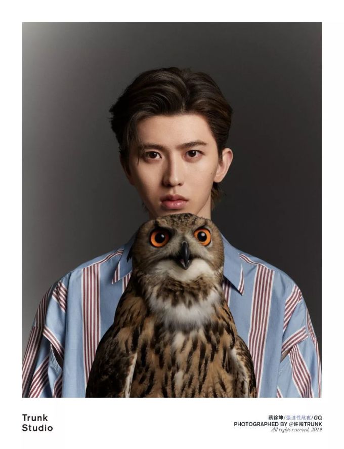 微信图片_20191122185837.jpg 有腔调!被 15 位新生代少年的写真惊艳到!