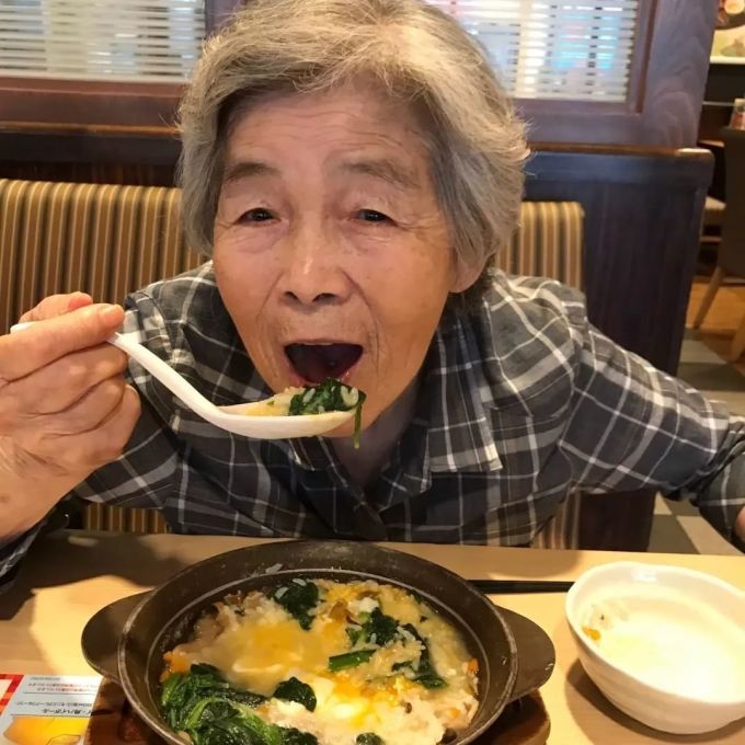 这位72岁学摄影的日本老奶奶,太硬核了!