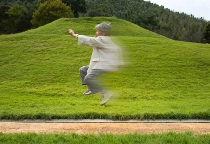 这位72岁学摄影的日本老奶奶,太硬核了!