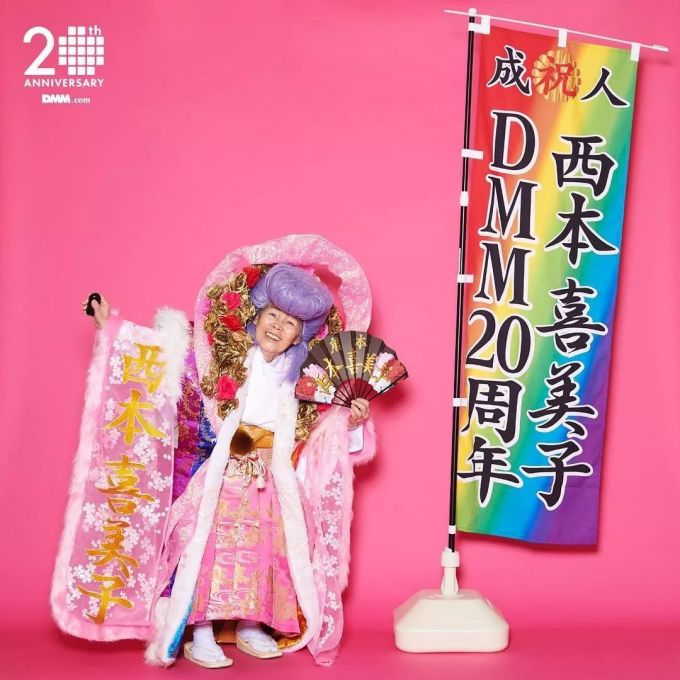 这位72岁学摄影的日本老奶奶,太硬核了!