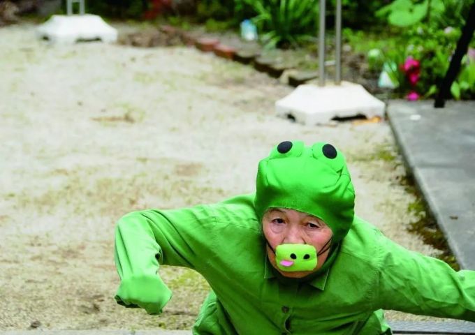 这位72岁学摄影的日本老奶奶,太硬核了!
