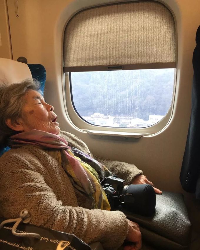 这位72岁学摄影的日本老奶奶,太硬核了!