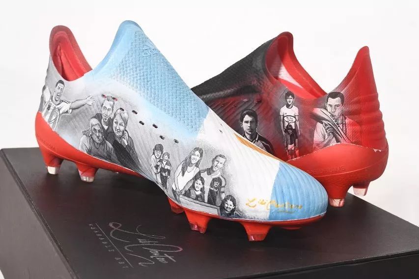 马克西·罗德里格斯收获定制款X 19足球鞋