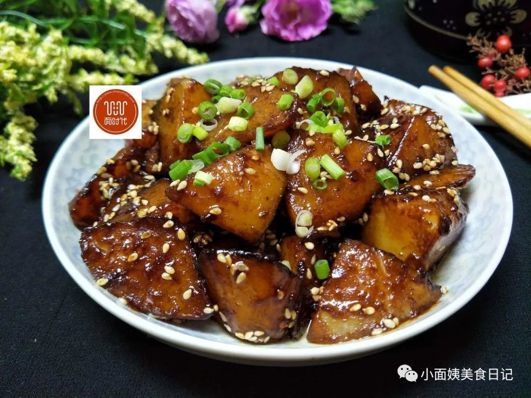 土豆这么做，去饭店都吃不到，比炒土豆丝还要有味道，您不试一试 ！