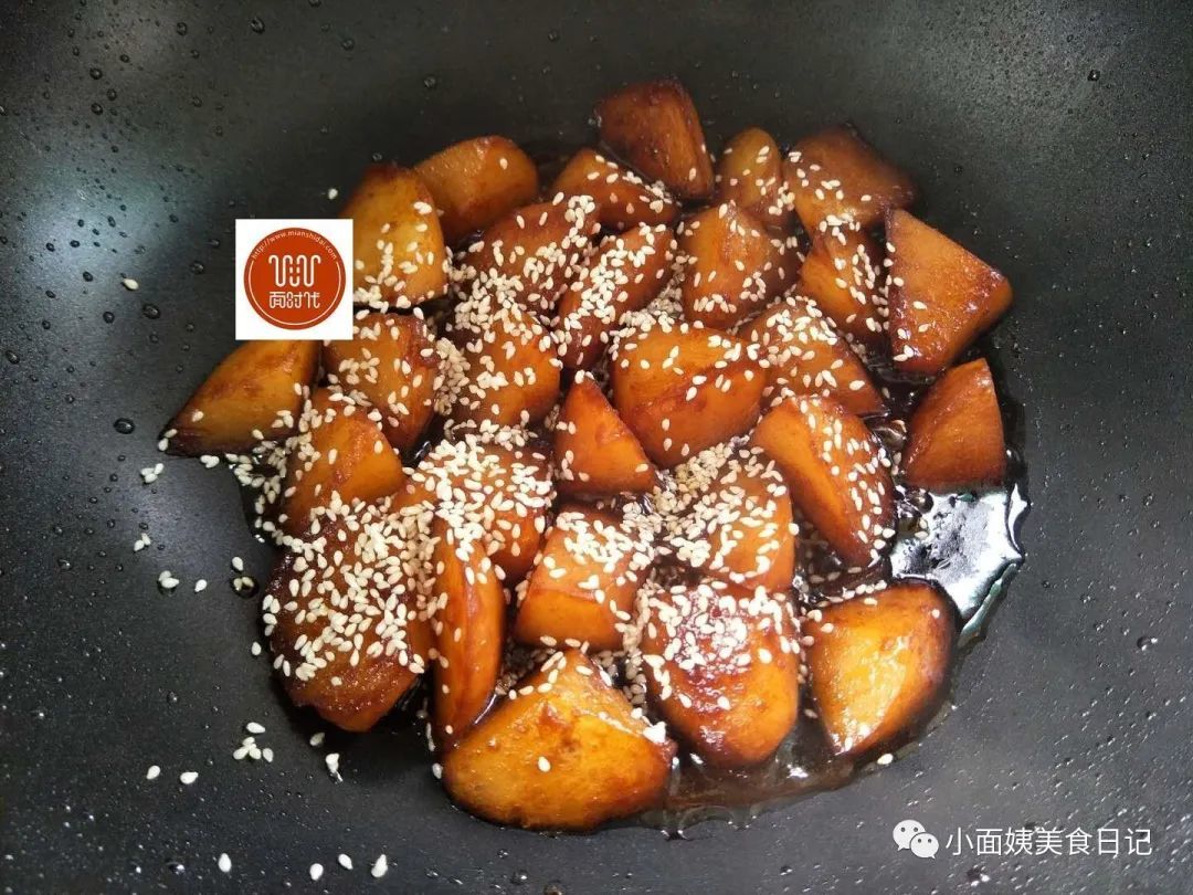 土豆这么做，去饭店都吃不到，比炒土豆丝还要有味道，您不试一试 ！