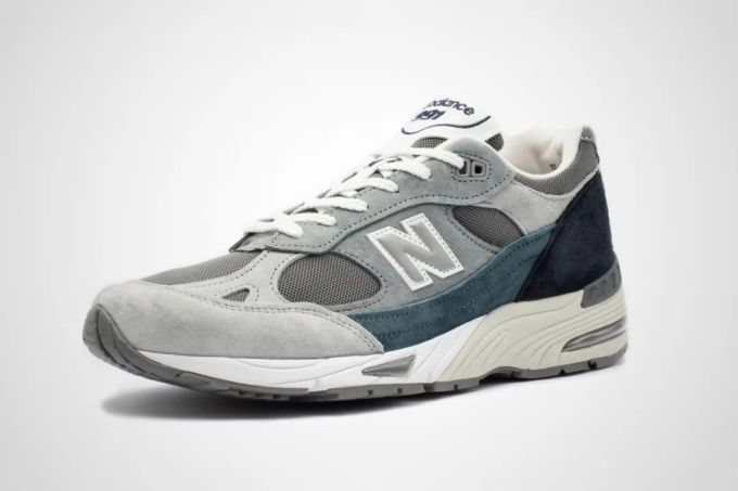 潮闻快食 | TS × SB Dunk Low 限定鞋盒突袭;双色炮制! New Balance 英产991新配色释出