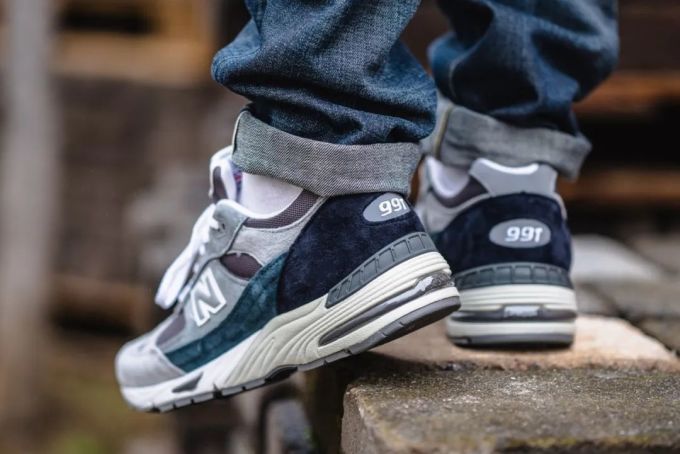 潮闻快食 | TS × SB Dunk Low 限定鞋盒突袭;双色炮制! New Balance 英产991新配色释出