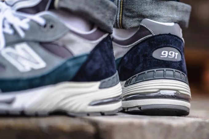 潮闻快食 | TS × SB Dunk Low 限定鞋盒突袭;双色炮制! New Balance 英产991新配色释出