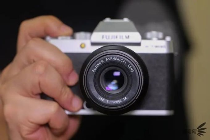 APS-C画幅入门Vlog新贵,富士X-T200评测
