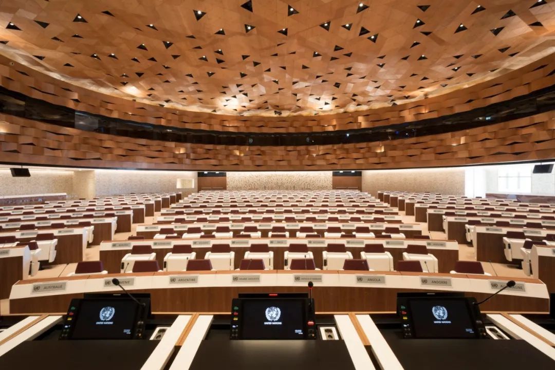 联合国重新装修了一个会议厅木饰面创新设计的典范