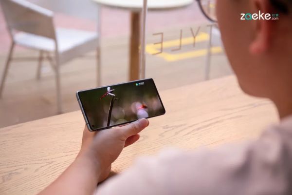 深耕动态影像的OPPO Reno3 Pro,就像是5G时代的轻薄“异类”