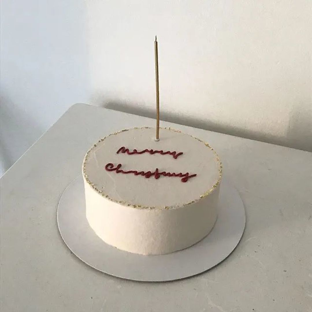 没有插件的蛋糕这样装饰的极简蛋糕也很漂亮