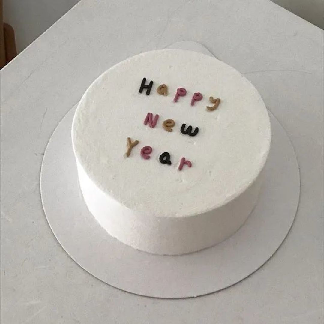 没有插件的蛋糕这样装饰的极简蛋糕也很漂亮