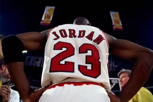 乔丹才是真正的二次元——Air Jordan 7