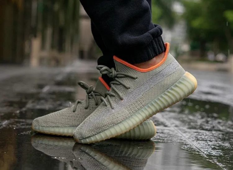 侃爷重新上脚 Yeezy 451 这双造型独特的鞋今年多半要发售了！