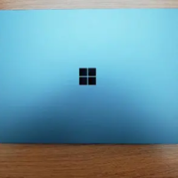 去实体店看了Surface Laptop