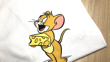 《到站秀》第305弹：太平鸟男装《猫和老鼠》联名T恤、限量盲盒