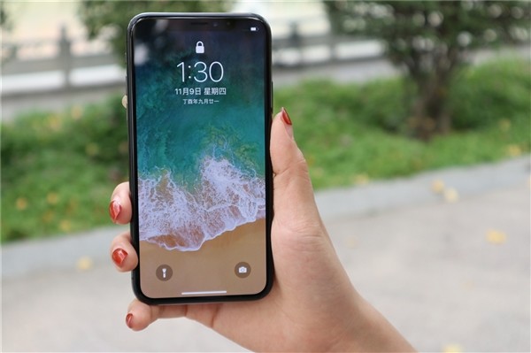 iPhone 刘海有望缩小，苹果或借助潜望镜设计改善 Face ID