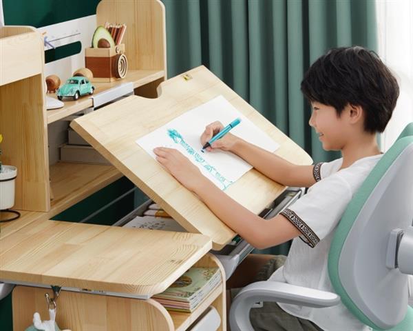 3-18岁都能用，小米有品上架原木学习桌椅