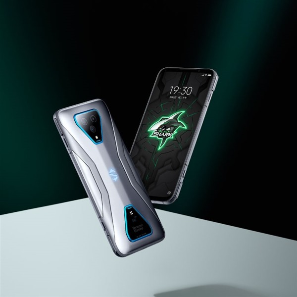腾讯黑鲨3 Pro 游戏手机明日开启预售，电动升降侧键 7.1英寸2K屏 售价4699元起