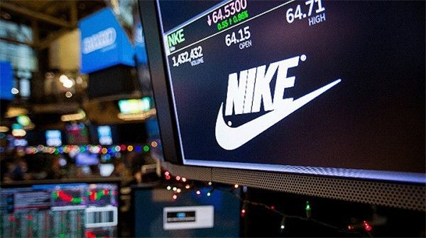  Nike开启大规模返场活动，每日闪促中午12点更新