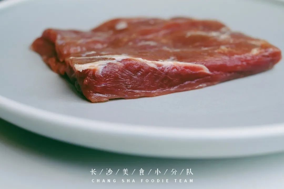 在家煎牛排，如何吃出人均¥200的仪式感