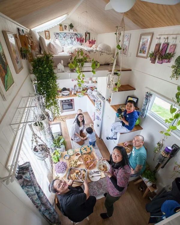 54岁至今未婚,独居在17㎡的乡下小房却让10万+网友羡慕到爆!