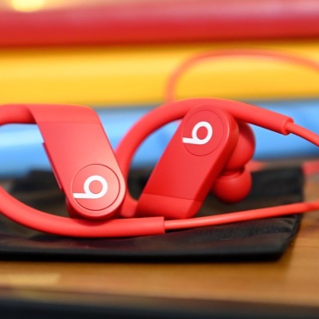 新的 Powerbeats 4 无线耳机在沃尔玛偷跑，售价还“直降”50美元