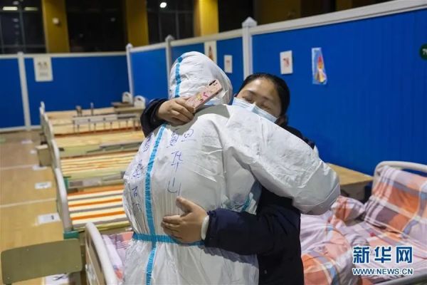 “一场疫情,吃光家底”,成年人的底气都是钱给的