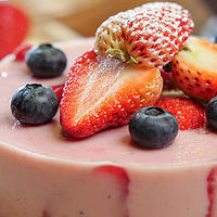 【美食教程-草莓酸奶慕斯】无需烤箱，酸甜低脂健康！