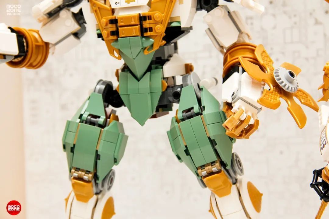 乐高幻影忍者71702黄金机甲评测