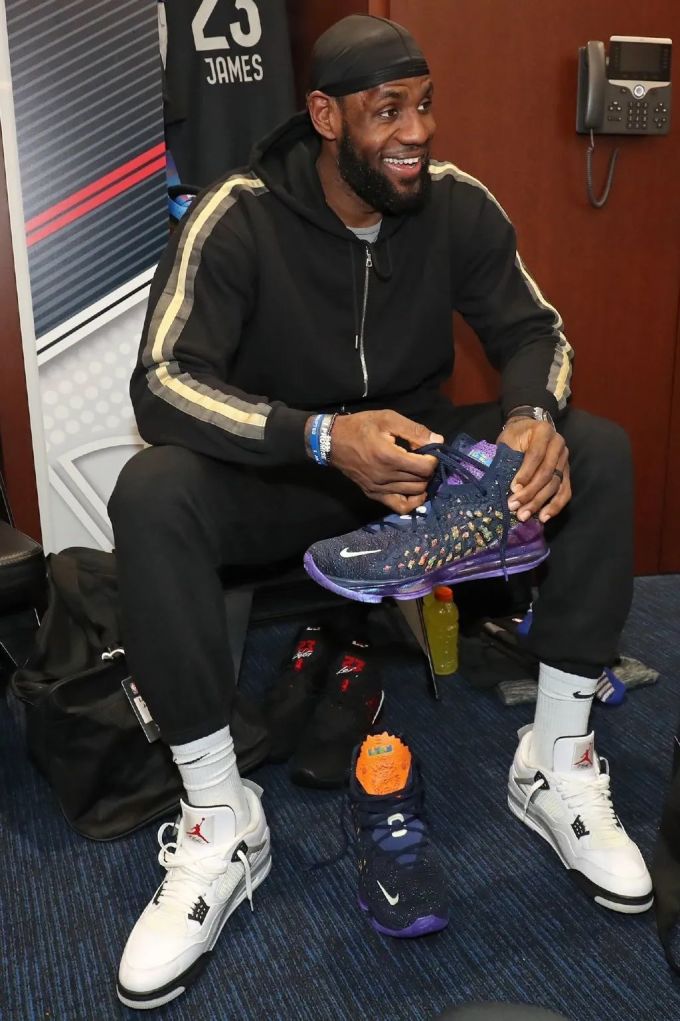LBJ17 Low:詹姆斯系列的销量担当?