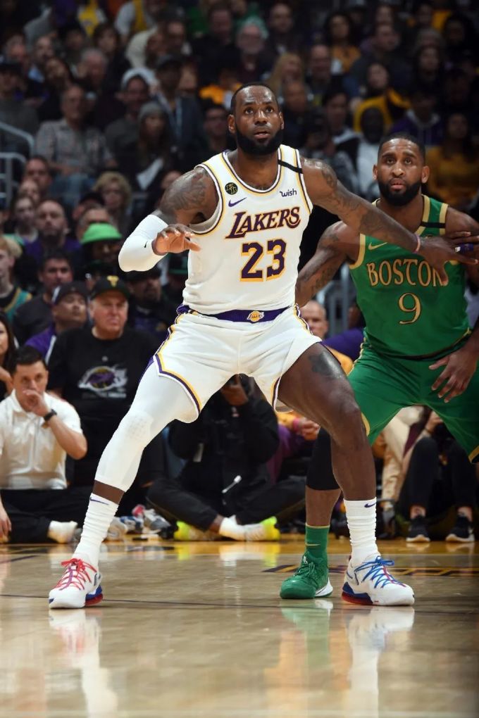 LBJ17 Low:詹姆斯系列的销量担当?