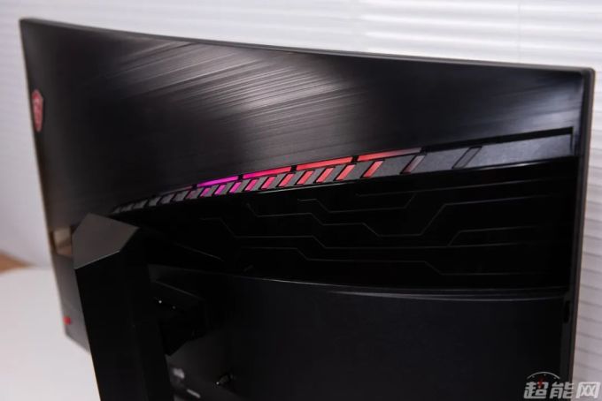 微星MAG272CQR评测:高色域2K曲面游戏利器
