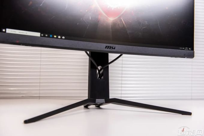 微星MAG272CQR评测:高色域2K曲面游戏利器