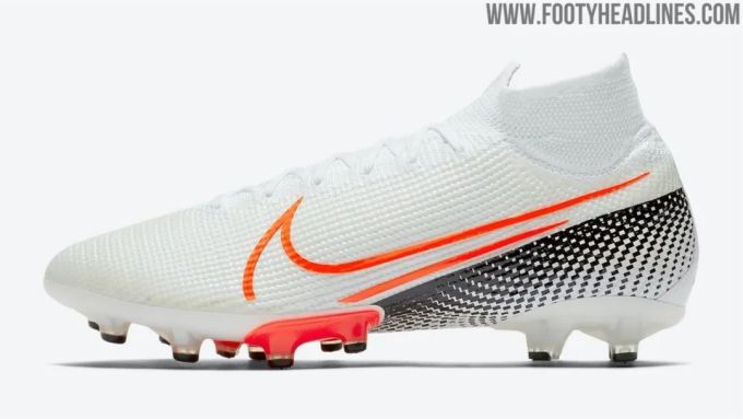新配色Nike Mercurial Superfly足球鞋产品图曝光