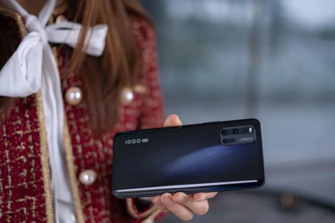 小米10、iQOO 3、realme X50 Pro对比测评 | 谁更值得入手?