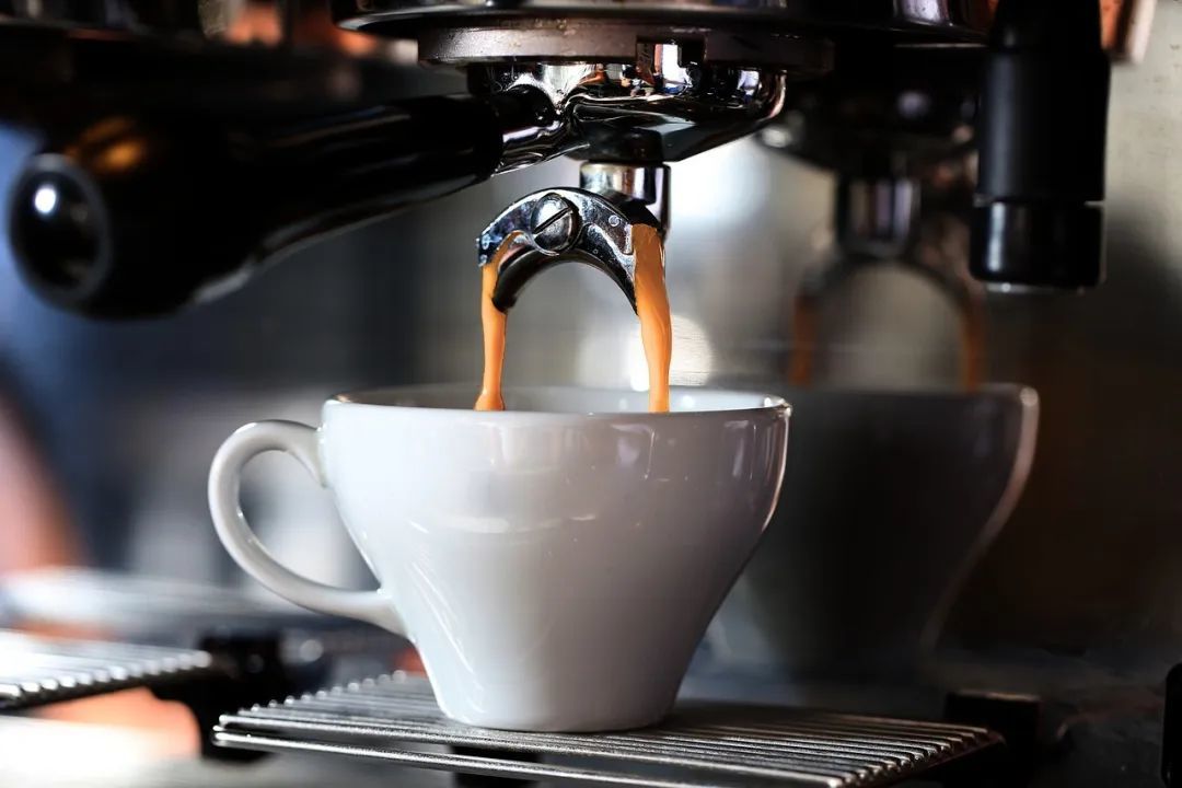 鸡贼老板秘诀：偷工减料，还能做出更好的咖啡？